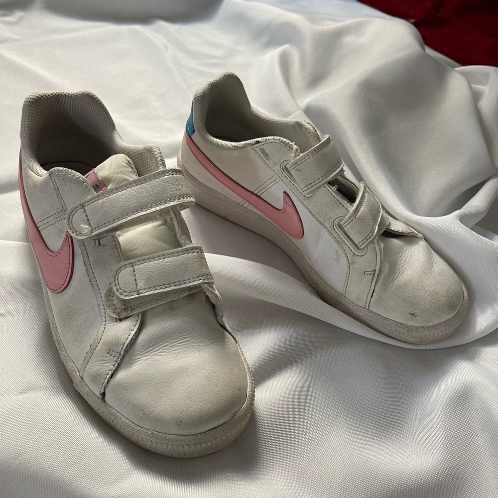 Nike , youth size 3 , white double Velcro